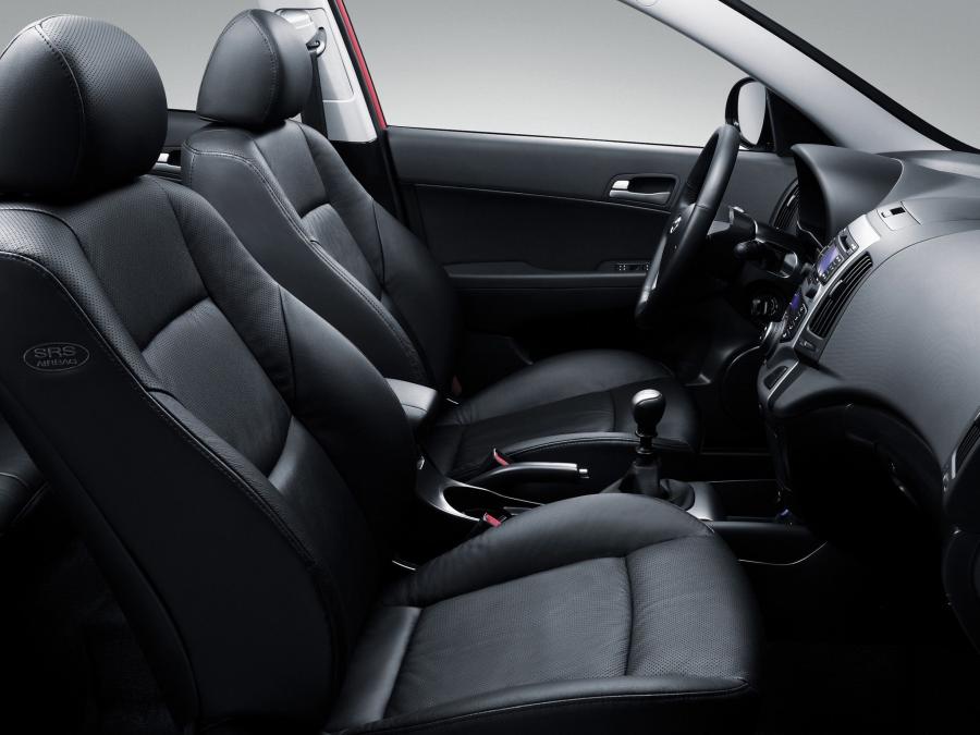  Hyundai i30 2007 года  (фото 24 из 33)
